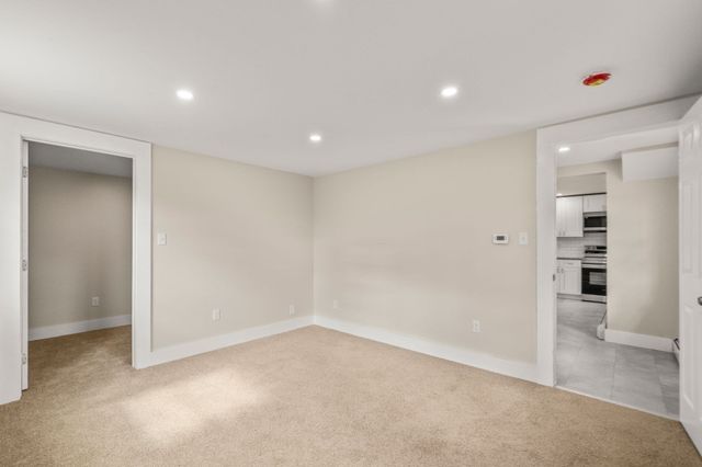 547 Turnpike St, Easton, MA 02375