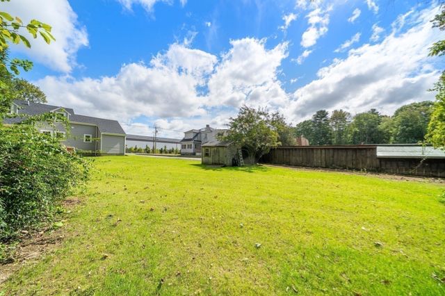547 Turnpike St, Easton, MA 02375
