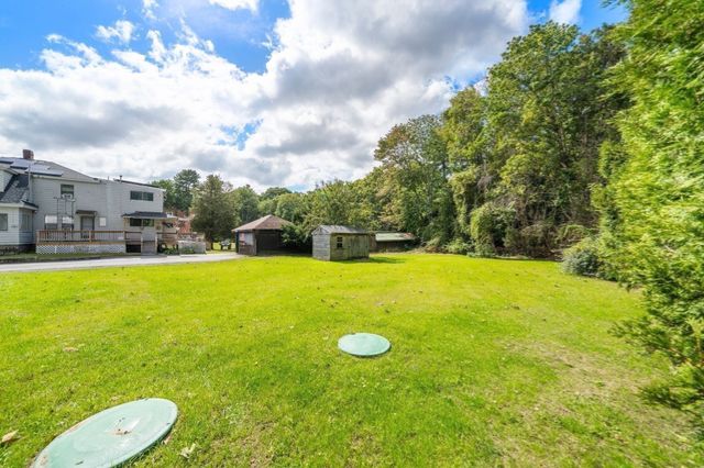 547 Turnpike St, Easton, MA 02375
