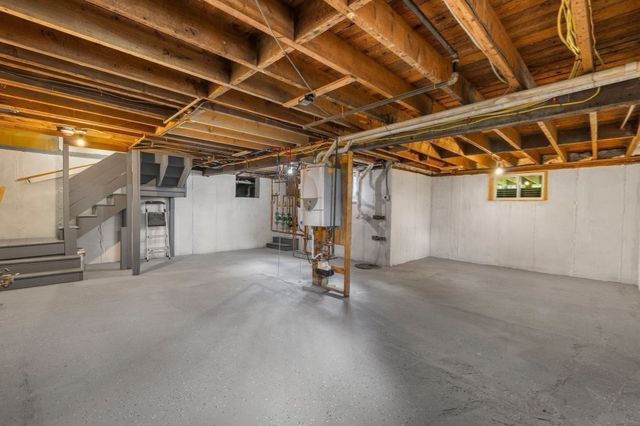 547 Turnpike St, Easton, MA 02375