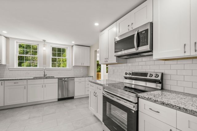 547 Turnpike St, Easton, MA 02375