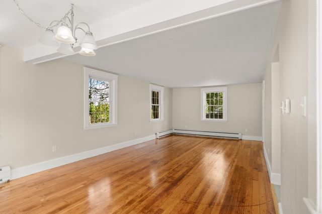 547 Turnpike St, Easton, MA 02375