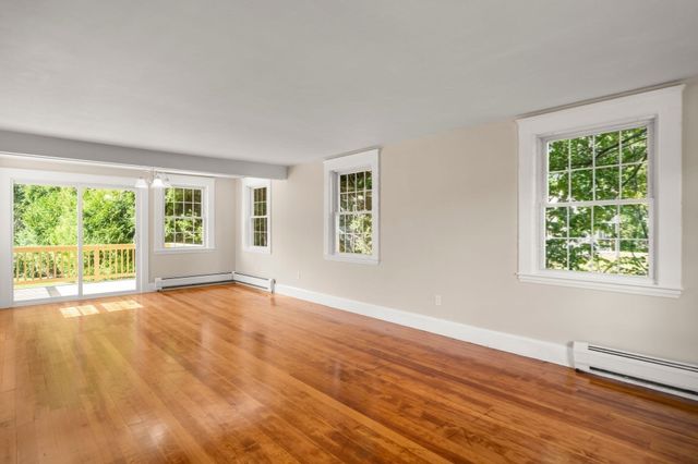 547 Turnpike St, Easton, MA 02375