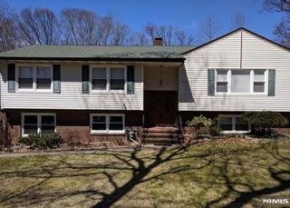 490 Van Emburgh Avenue, Ridgewood, NJ 07450