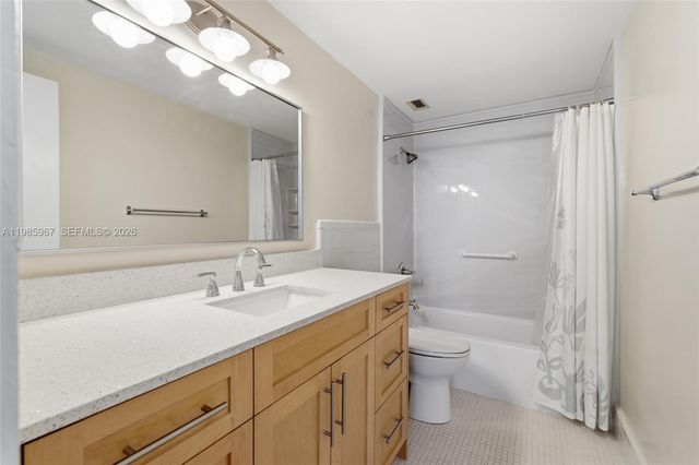 1700 NE 105th St 505, Miami Shores, FL 33138