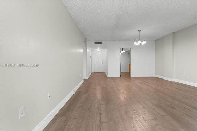 1700 NE 105th St 505, Miami Shores, FL 33138