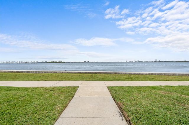 1700 NE 105th St 505, Miami Shores, FL 33138