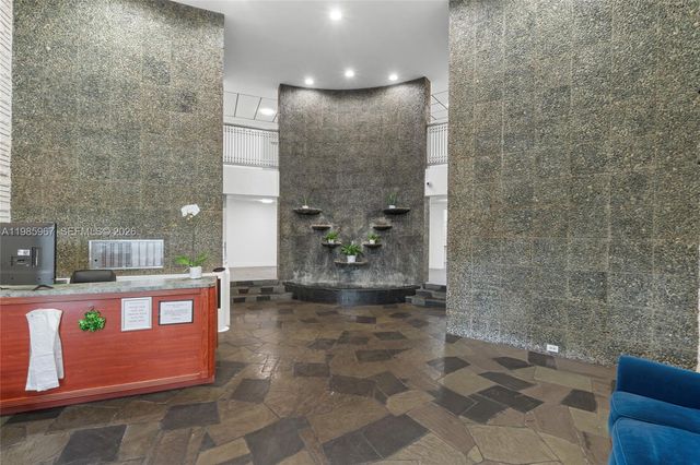 1700 NE 105th St 505, Miami Shores, FL 33138