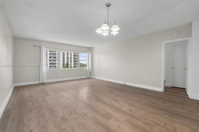 1700 NE 105th St 505, Miami Shores, FL 33138