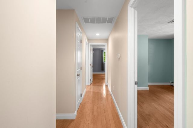 45 Hobson St, Saugus, MA 01906