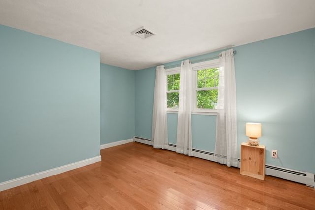 45 Hobson St, Saugus, MA 01906