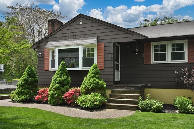 45 Hobson St, Saugus, MA 01906