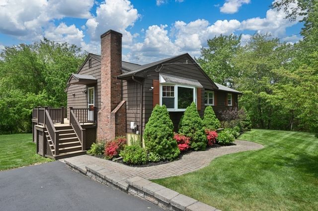 45 Hobson St, Saugus, MA 01906