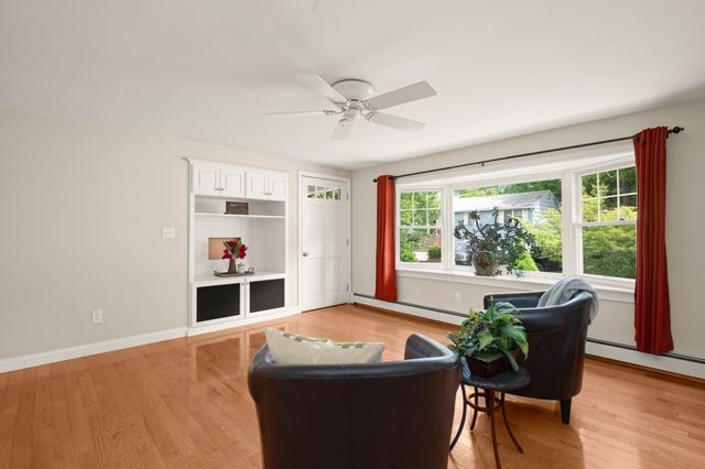 45 Hobson St, Saugus, MA 01906