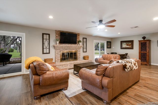 14310 Oak Shadows, San Antonio, TX 78232