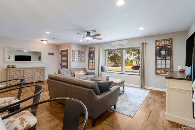 14310 Oak Shadows, San Antonio, TX 78232