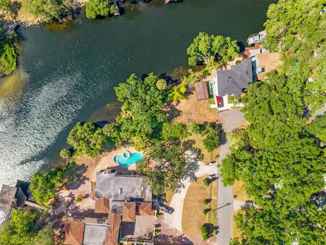 323 W HANLON STREET, Tampa, FL 33604