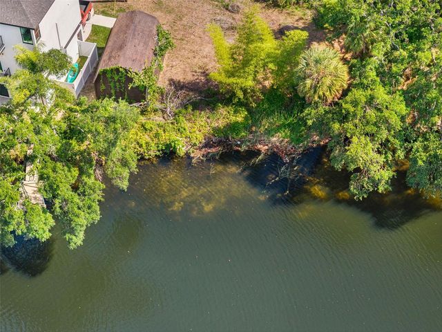 323 W HANLON STREET, Tampa, FL 33604