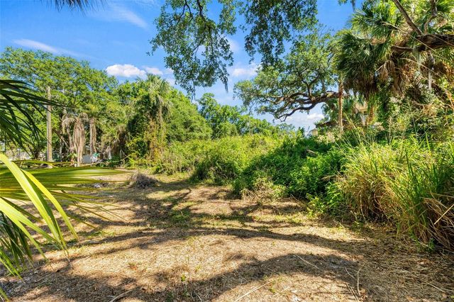 323 W HANLON STREET, Tampa, FL 33604