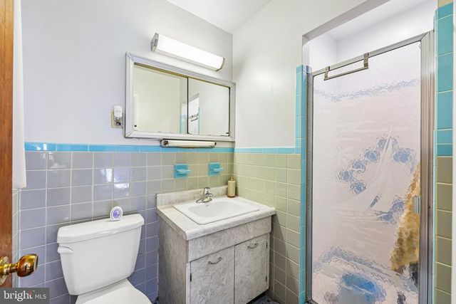 914 WESTDALE PL, Springfield, PA 19064