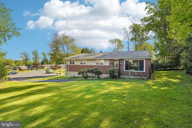 914 WESTDALE PL, Springfield, PA 19064