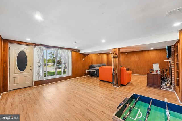 914 WESTDALE PL, Springfield, PA 19064