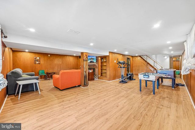 914 WESTDALE PL, Springfield, PA 19064
