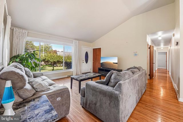 914 WESTDALE PL, Springfield, PA 19064