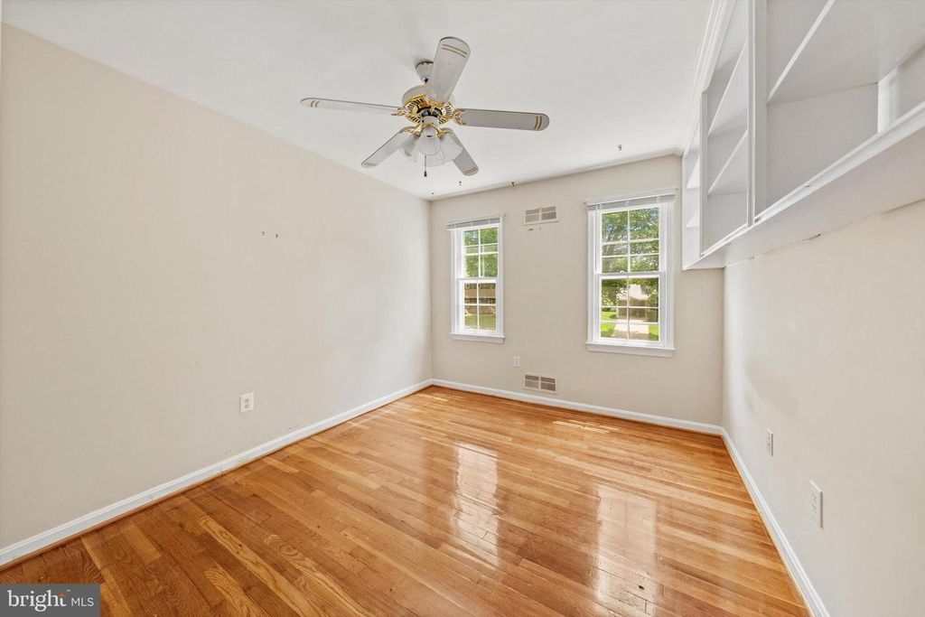 Image 16 of property listing at 1508 COLUMBIA AVE, Rockville, MD 20850
