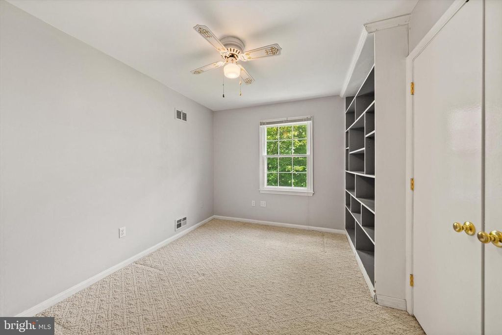 Image 18 of property listing at 1508 COLUMBIA AVE, Rockville, MD 20850