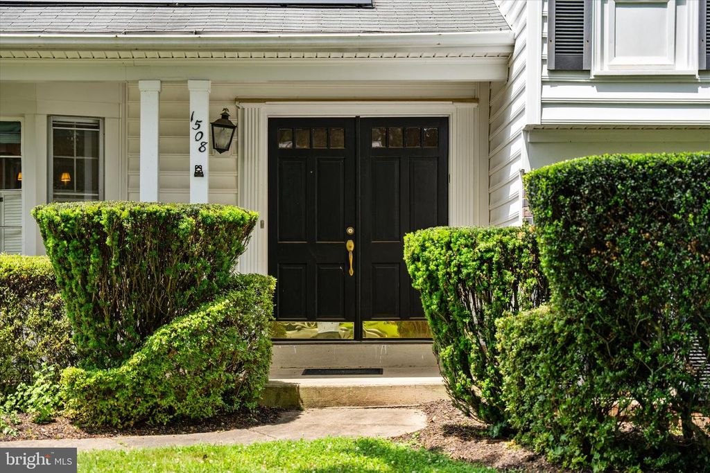 Image 2 of property listing at 1508 COLUMBIA AVE, Rockville, MD 20850