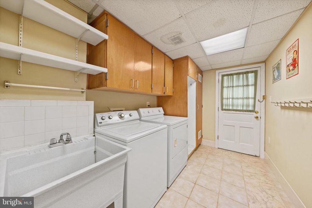 Image 29 of property listing at 1508 COLUMBIA AVE, Rockville, MD 20850