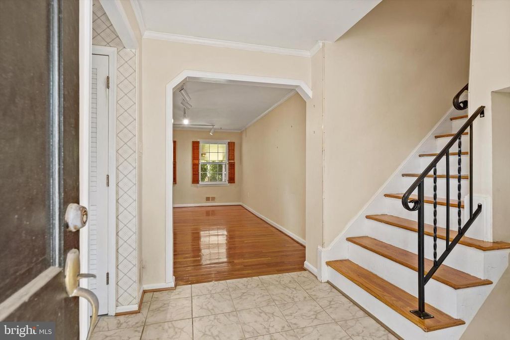 Image 3 of property listing at 1508 COLUMBIA AVE, Rockville, MD 20850
