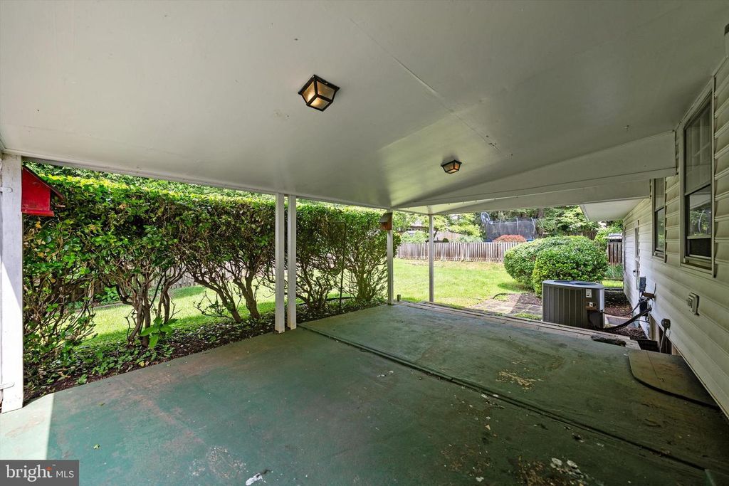 Image 35 of property listing at 1508 COLUMBIA AVE, Rockville, MD 20850
