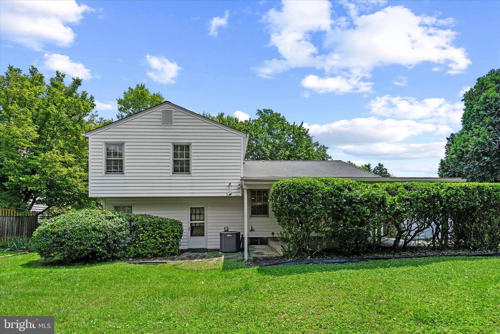Image 38 of property listing at 1508 COLUMBIA AVE, Rockville, MD 20850
