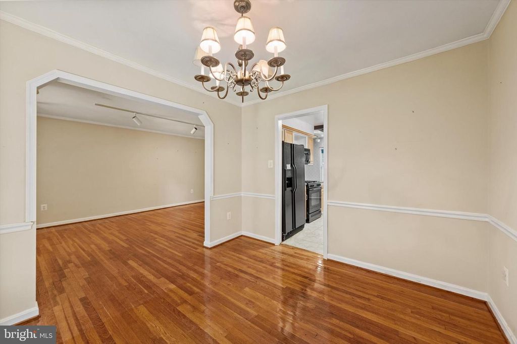 Image 8 of property listing at 1508 COLUMBIA AVE, Rockville, MD 20850