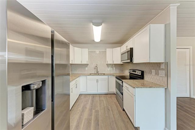420 ARMADA ROAD S, Venice, FL 34285