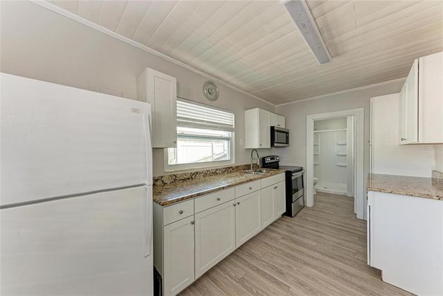 420 ARMADA ROAD S, Venice, FL 34285