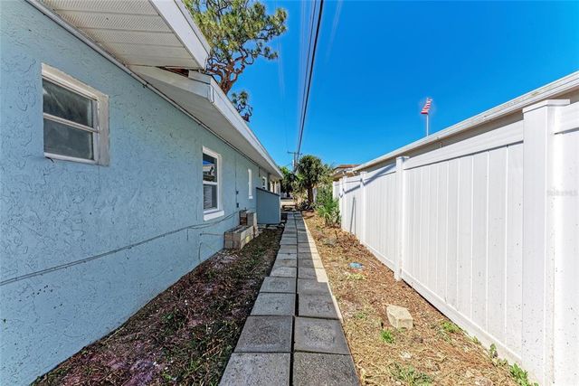 420 ARMADA ROAD S, Venice, FL 34285
