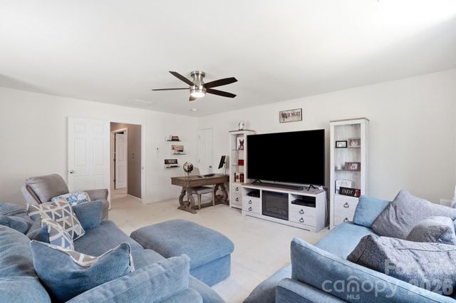 125 Louden Drive, Mooresville, NC 28115