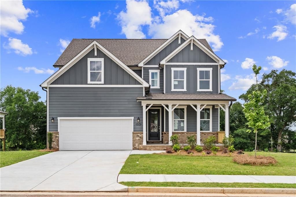 654 Grand Wehunt Drive, Hoschton, GA 30548