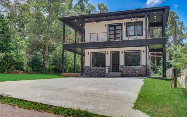 14521 Hill Drive, Willis, TX 77318