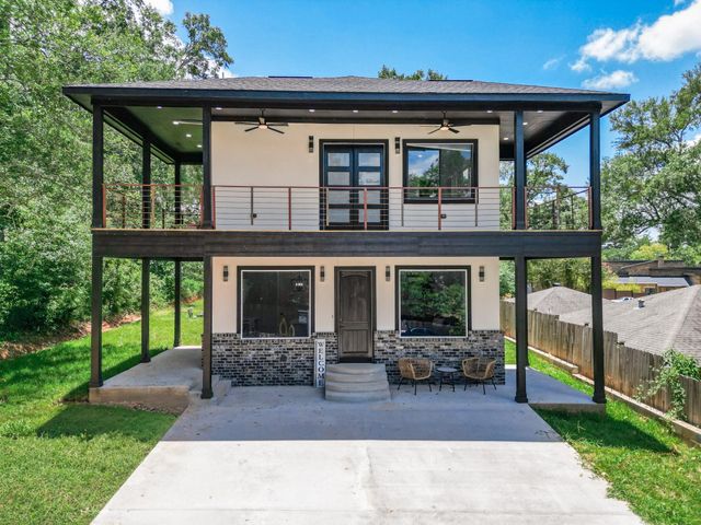 14521 Hill Drive, Willis, TX 77318