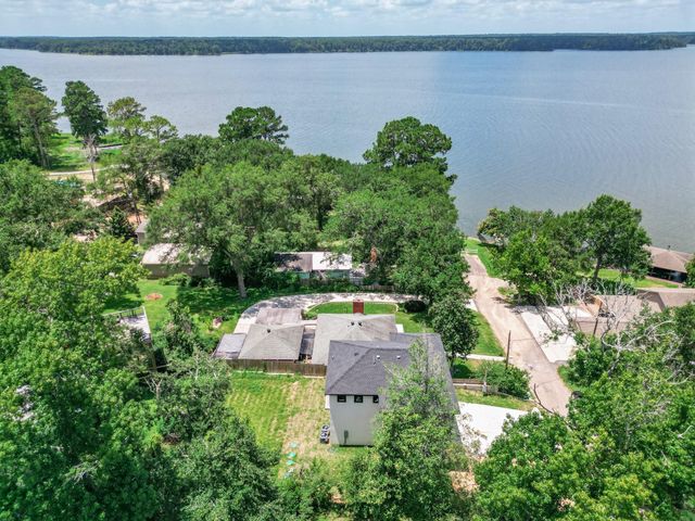 14521 Hill Drive, Willis, TX 77318