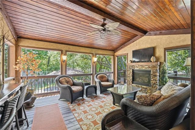 14227 Eby Street, Overland Park, KS 66221