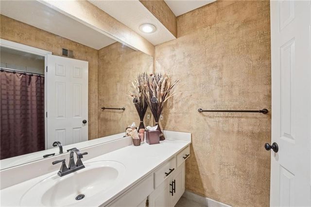 14227 Eby Street, Overland Park, KS 66221