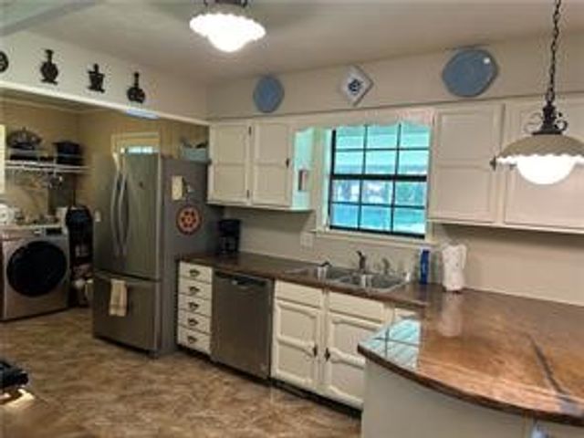 411 Natchez Trace Street, Harrison, AR 72601