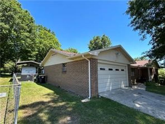 411 Natchez Trace Street, Harrison, AR 72601