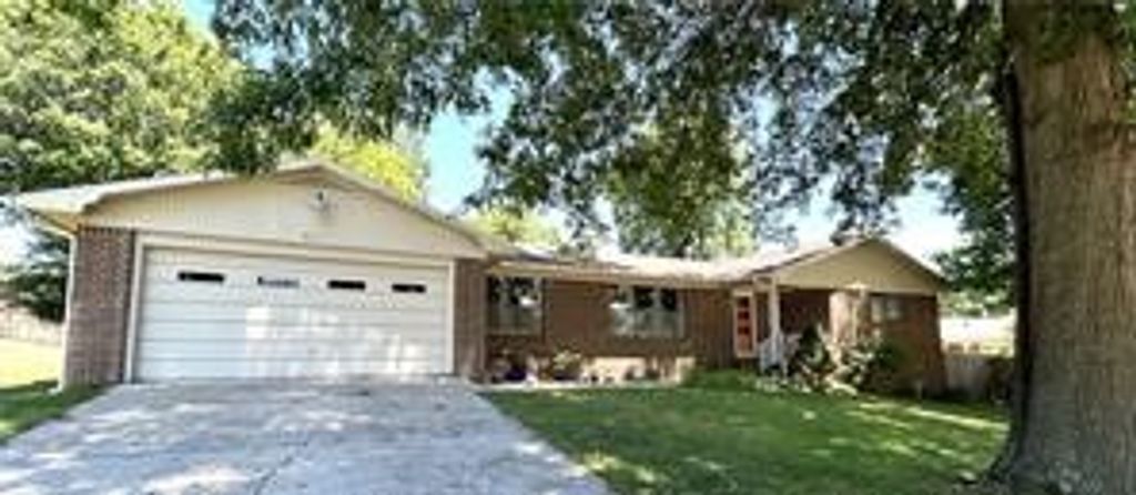 411 Natchez Trace Street, Harrison, AR 72601