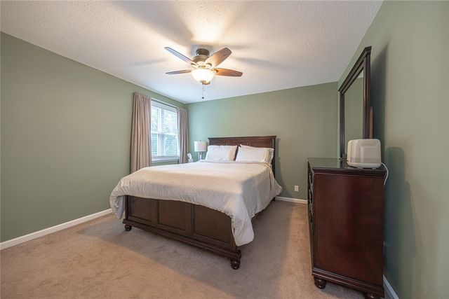 1829 Loretta Dr, Penn Hills, PA 15235